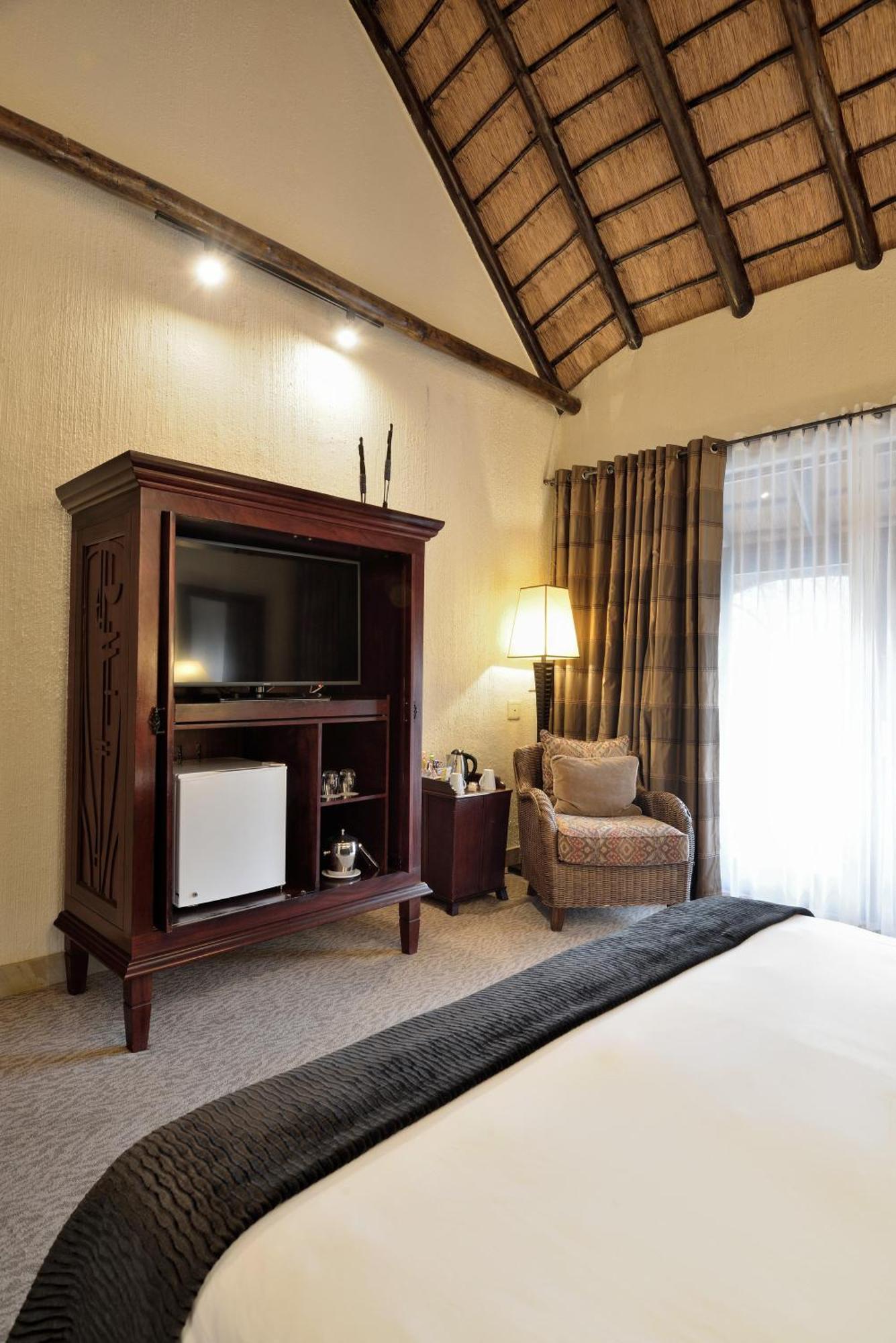 Kwa Maritane Lodge Лейдих Екстериор снимка