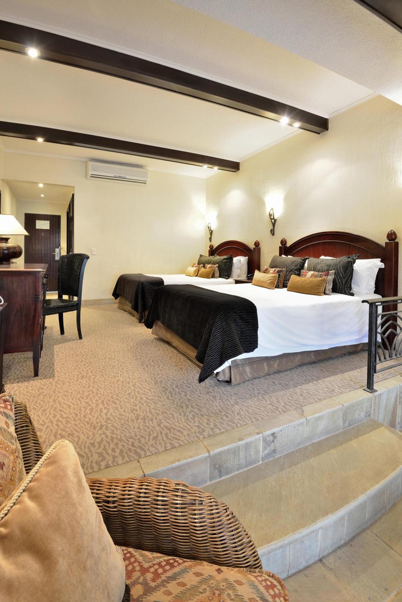Kwa Maritane Lodge Лейдих Екстериор снимка