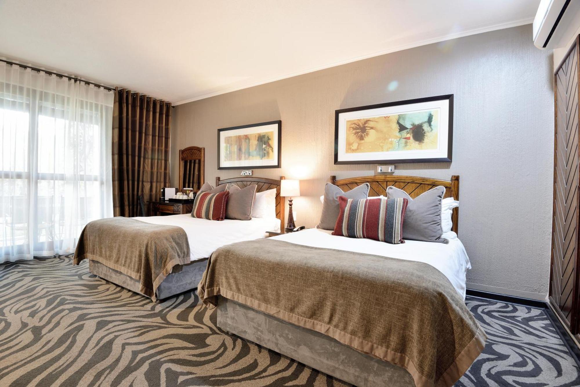 Kwa Maritane Lodge Лейдих Екстериор снимка