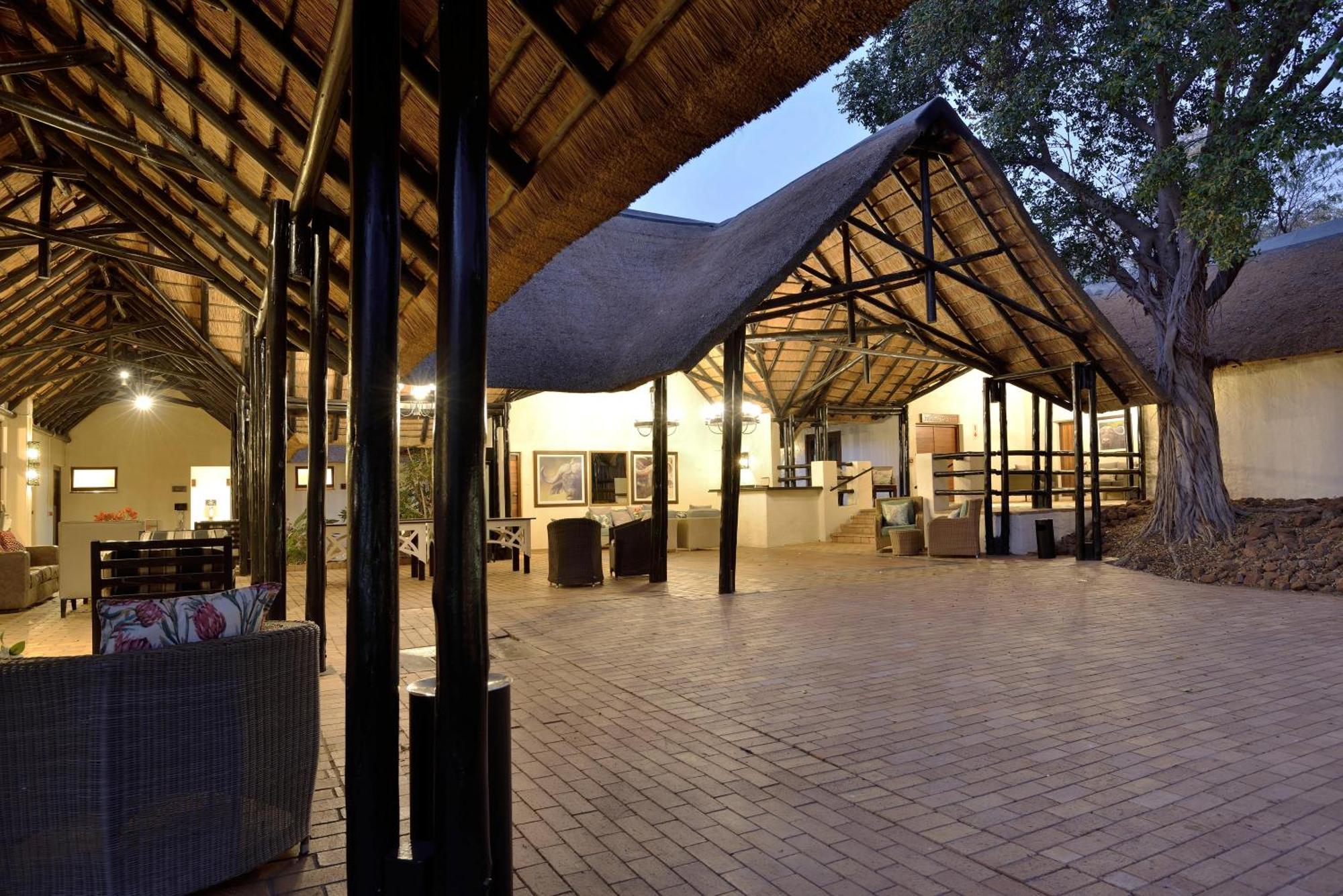 Kwa Maritane Lodge Лейдих Екстериор снимка