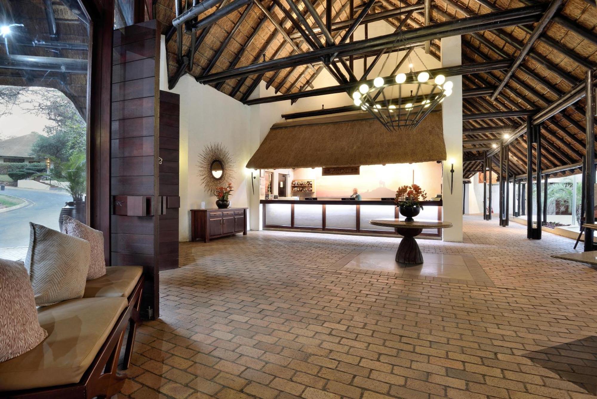 Kwa Maritane Lodge Лейдих Екстериор снимка